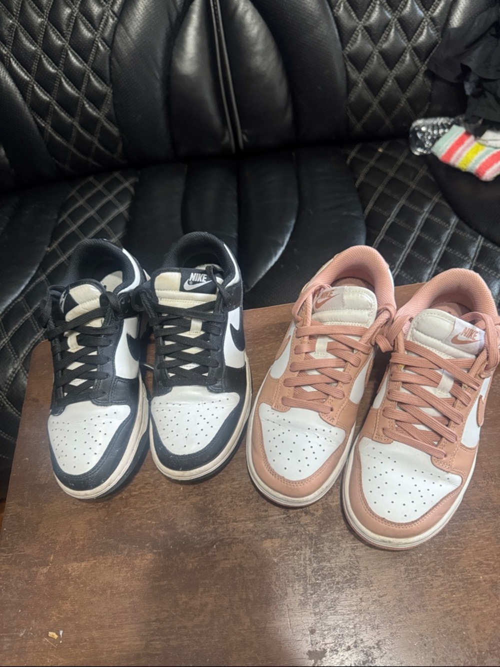 Nike  Low-Top Sneakers in Black/White and Blush/White